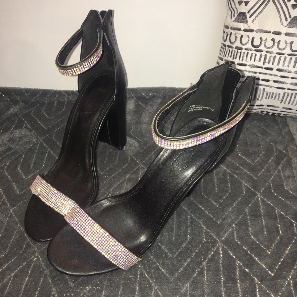 2 bundle heels - Picture 2 of 3